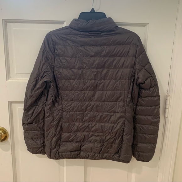 Women’s Tumi Pax Down Puffer Packable Jacket Size Medium Outerwear Lightweight - Picture 6 of 16